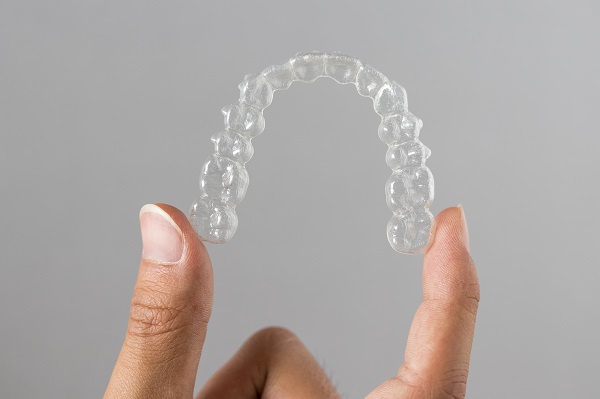 Benefits Of Clear Aligners For Straightening Teeth