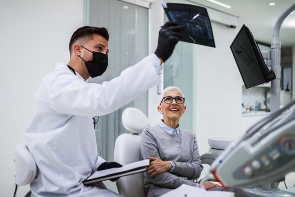 General Dentistry: What To Expect During A Teeth Cleaning